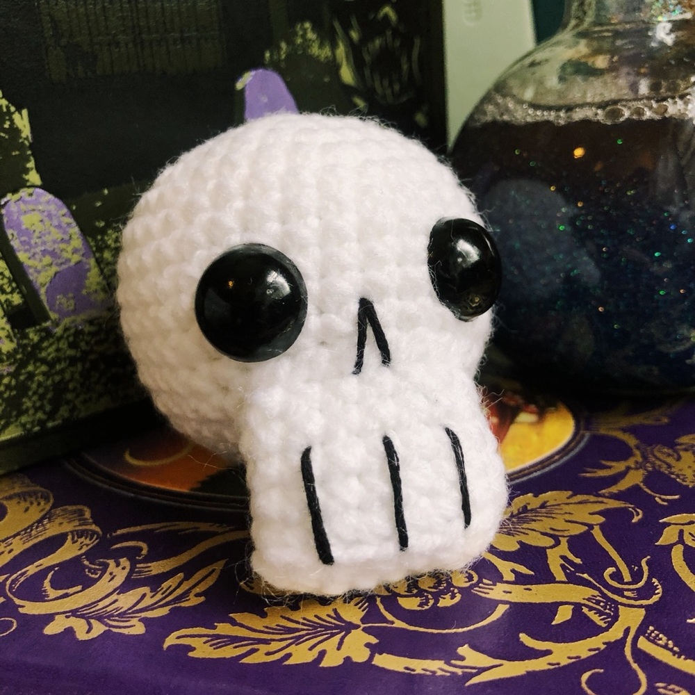 Cute Spooky Handmade Skull Decoration! - Picture 3 of 12